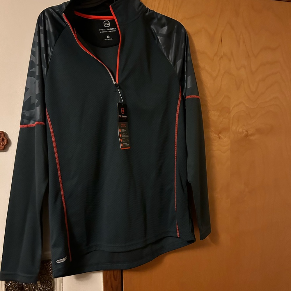 Free Country pull over